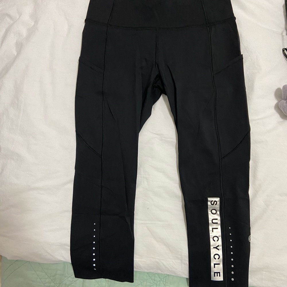 Cropped lululemon SoulCycle leggings